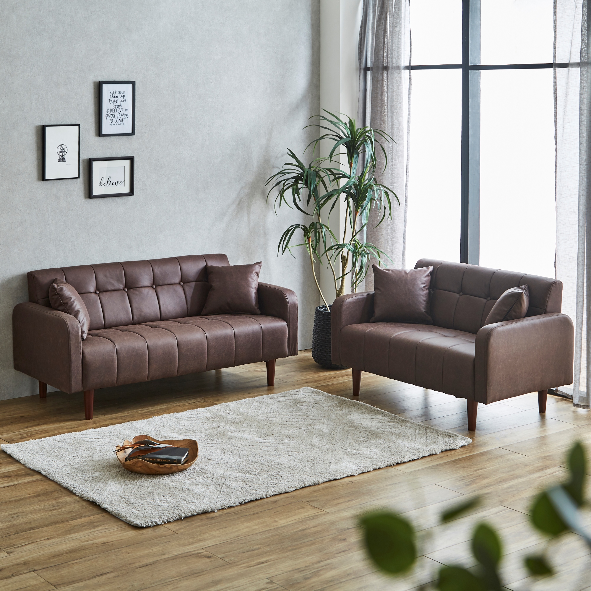 引っかきキズに強い生地を採用！コンパクトサイズとワイドサイズ2種類展開